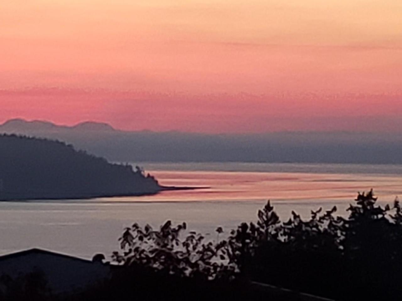 Above Tide Motel Campbell River Εξωτερικό φωτογραφία